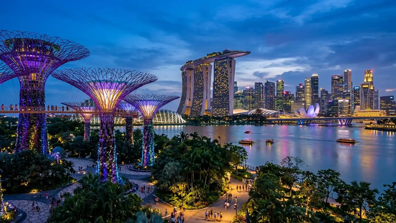 Guía de Viaje a Singapur 2026: Abono MRT Tourist Pass, Centros Hawker, Leyes Estrictas, Multas y Aeropuerto Changi