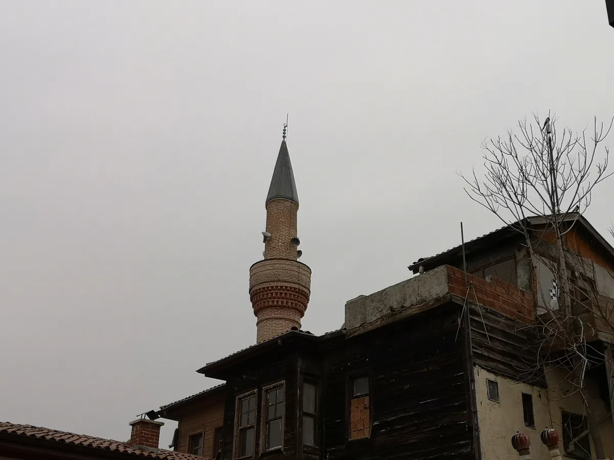 Ahi Elvan Camii (1382 Ahşap Direkli) - Ankara Altındağ
