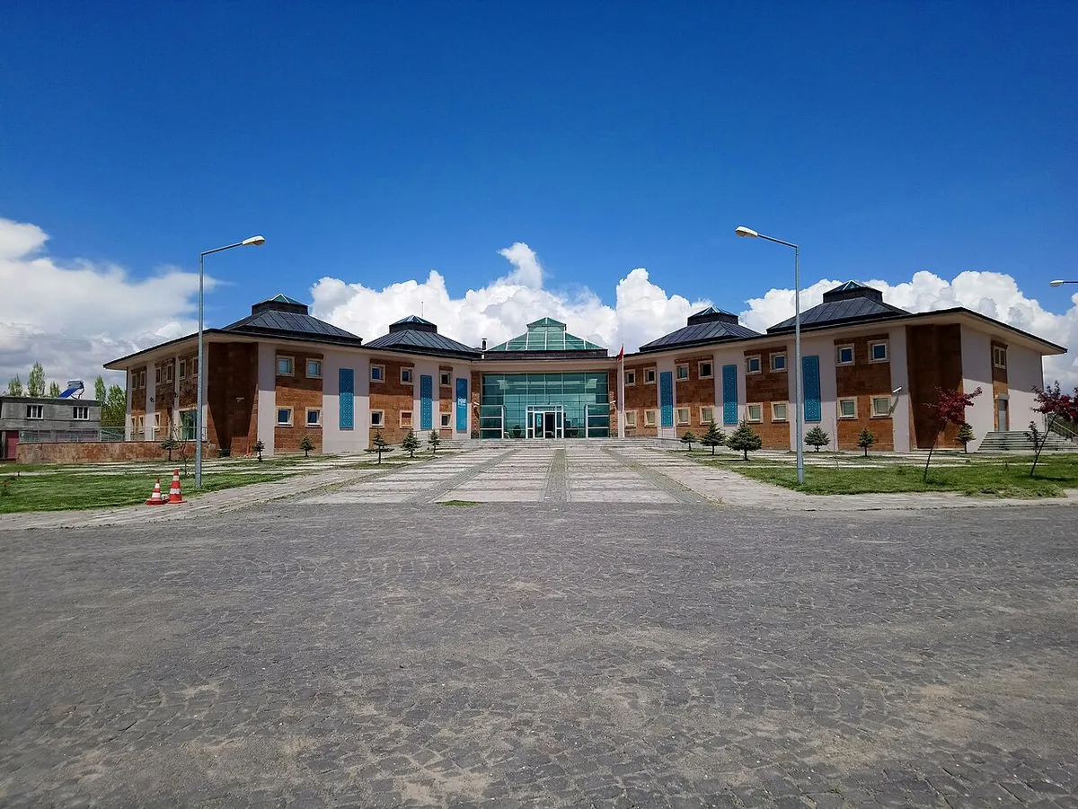 Ahlat Müzesi & Selçuklu Kültür Merkezi
