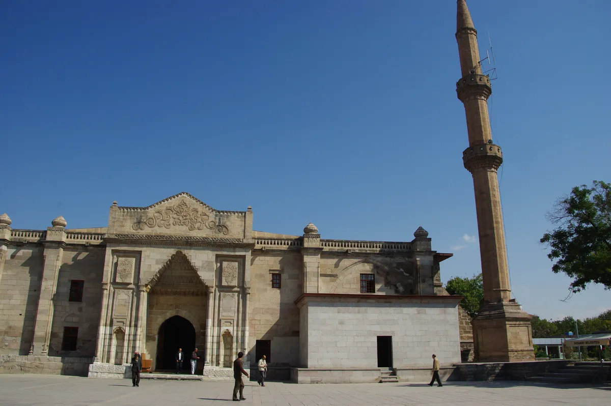 Tarihi Eskil Ulu Camii