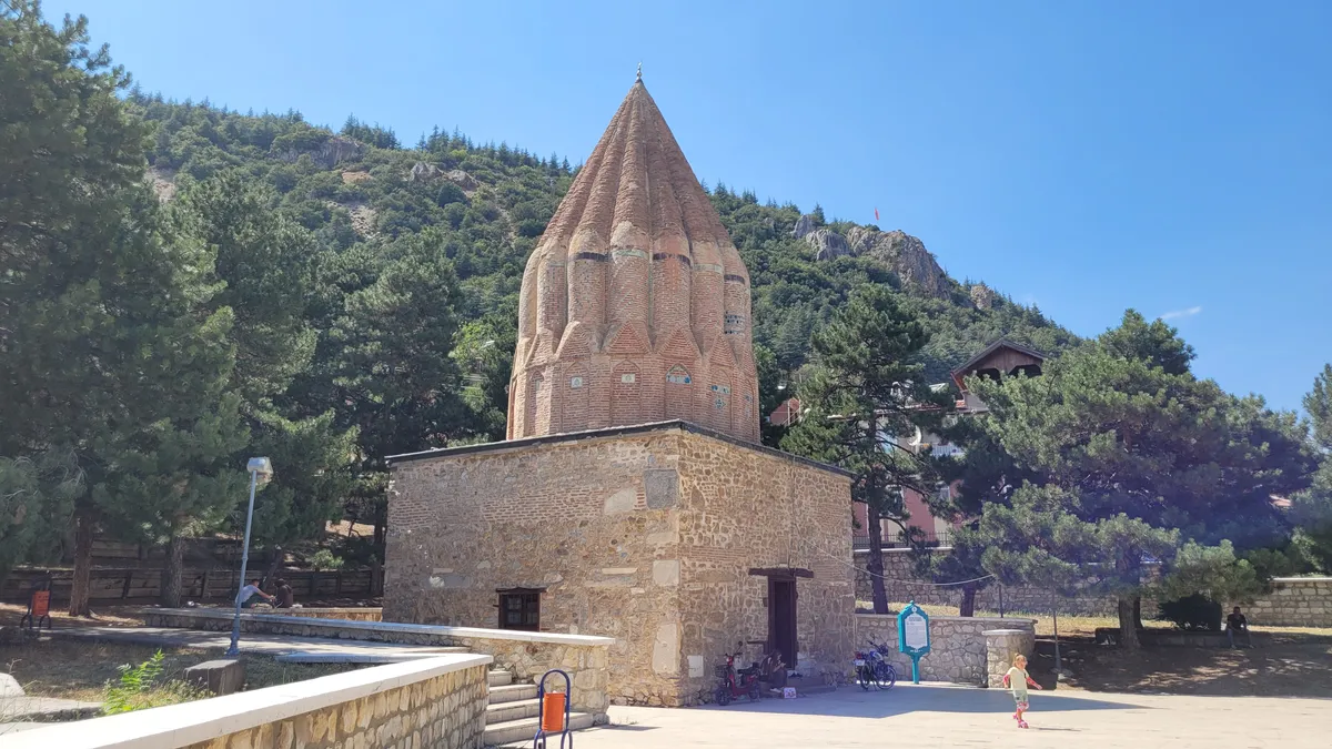 Nasreddin Hoca Türbesi ve Anıt Parkı (Dünyanın Ortası Burasıdır)