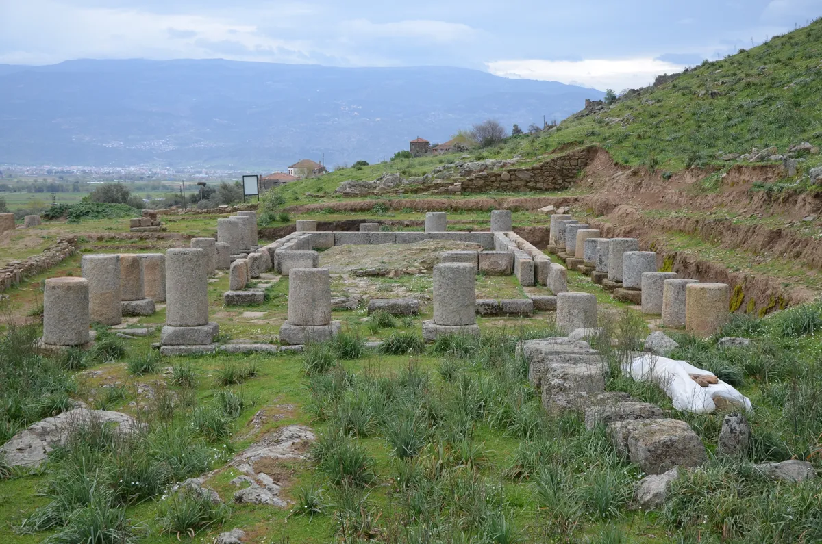 Alabanda Antik Kenti (Apollon Isotimos Tapınağı & Sur Kalıntıları)