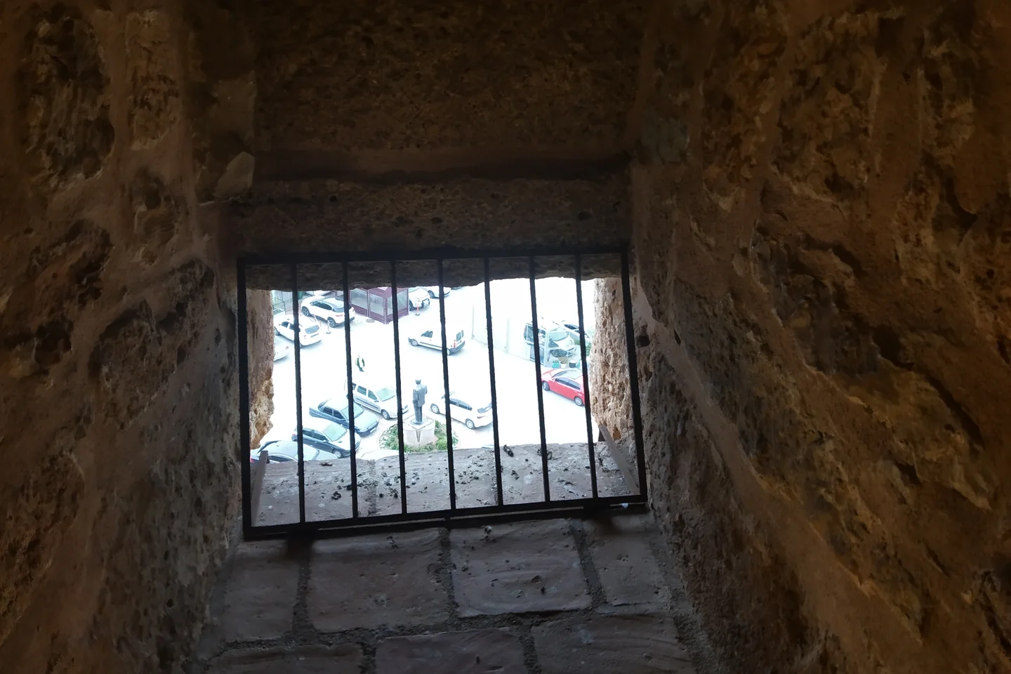 Tarihi Alanya Kızılkule Tophane Deniz Surları Kordonu
