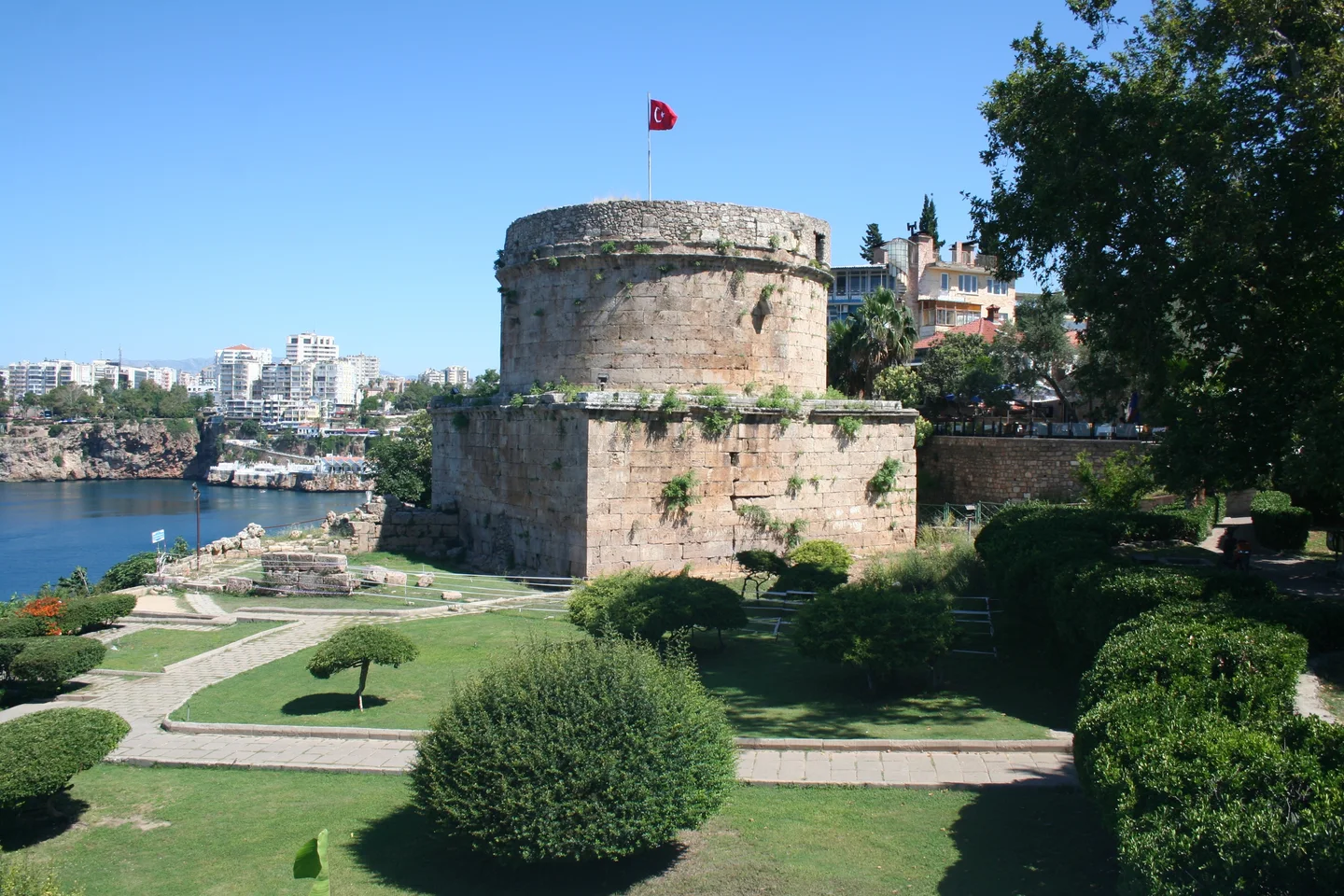Kaleiçi Hıdırlık Seyir Terası ve Miras Parkı
