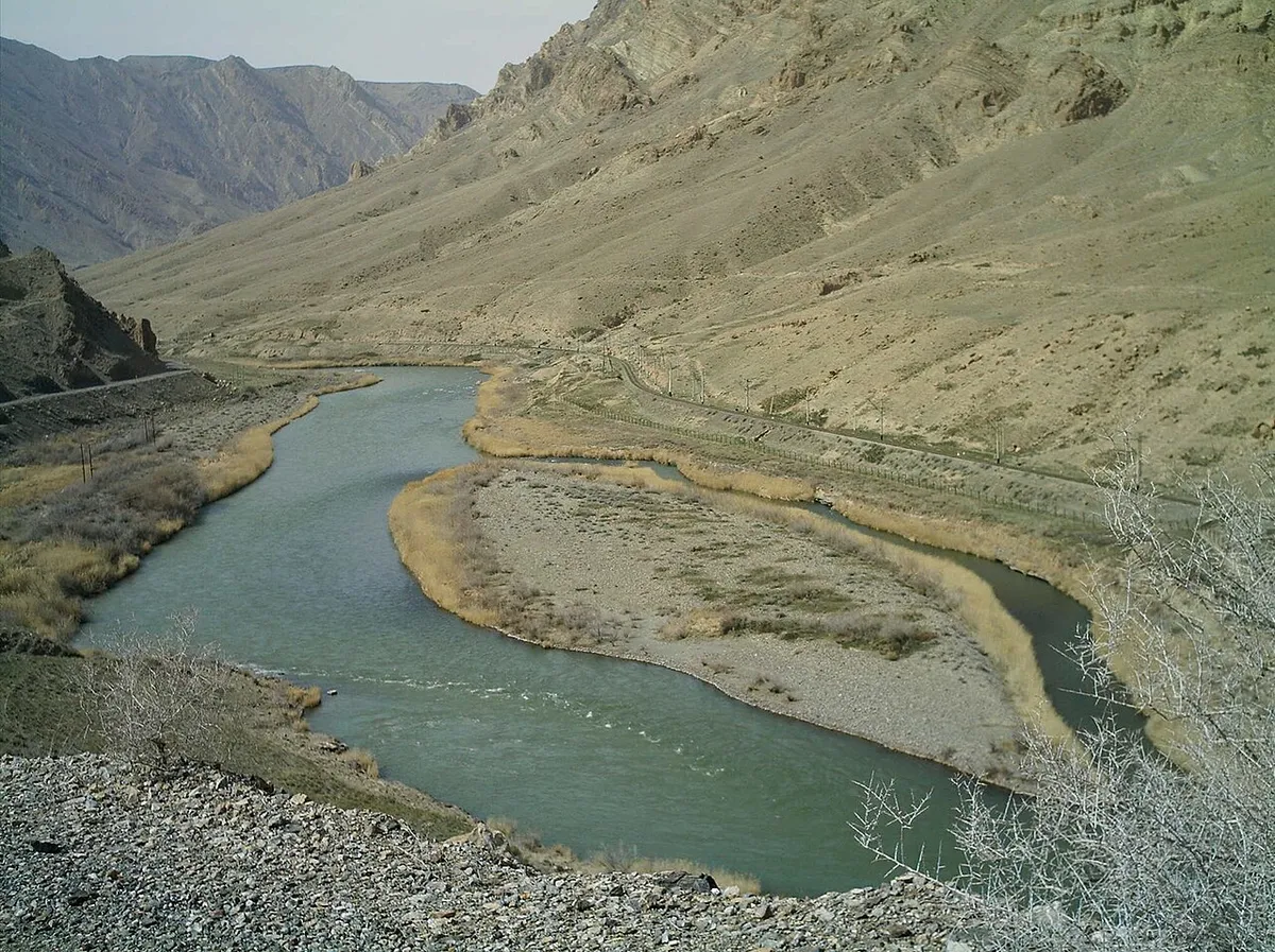 Aras Nehri Doğuş Kaynağı ve Bingöl Dağları