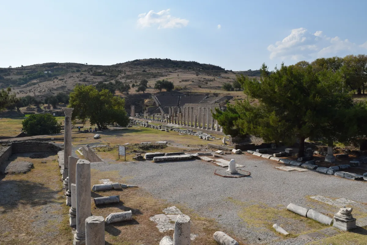 Asklepion Antik Sağlık Merkezi ve Tedavi Yurdu (Galenos Mirası - MÖ 4. Yüzyıl)