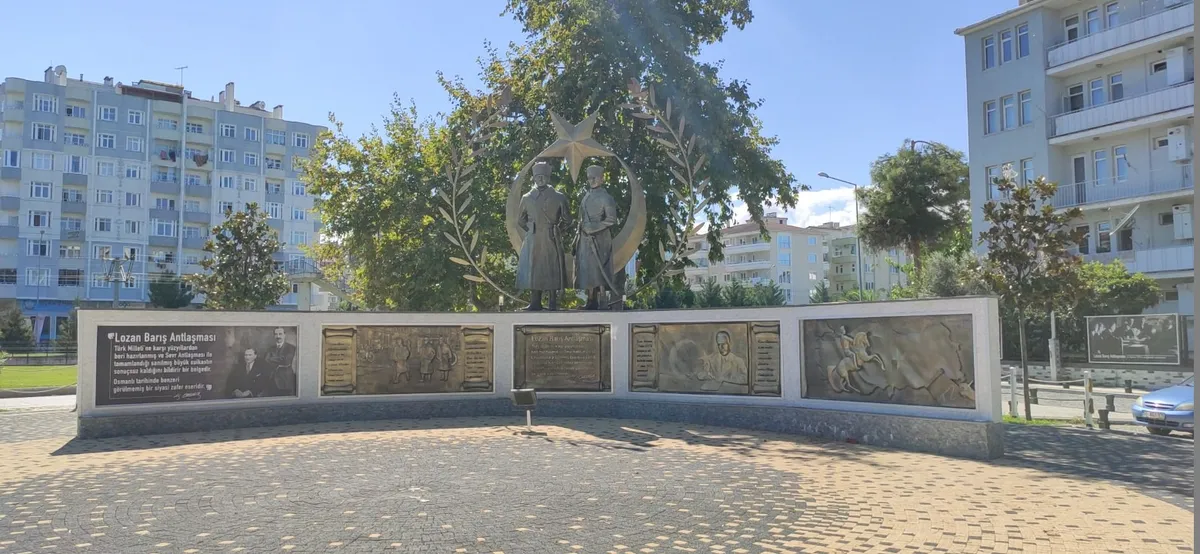 Atakum Lozan Parkı ve Açık Hava Tiyatrosu - Samsun Atakum