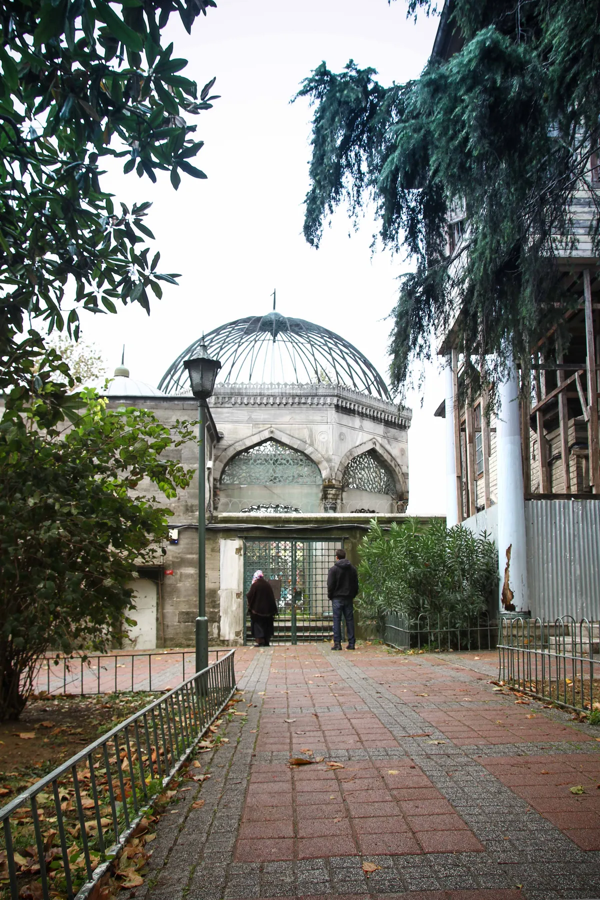 Aziz Mahmud Hüdayi Türbesi ve Külliyesi (1595)