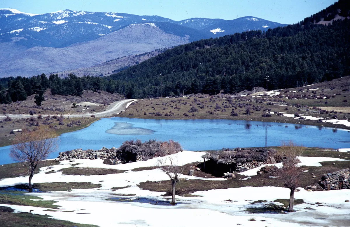 Yazıca Köyü Tarihi Kaya Evleri - Bolu Kıbrıscık