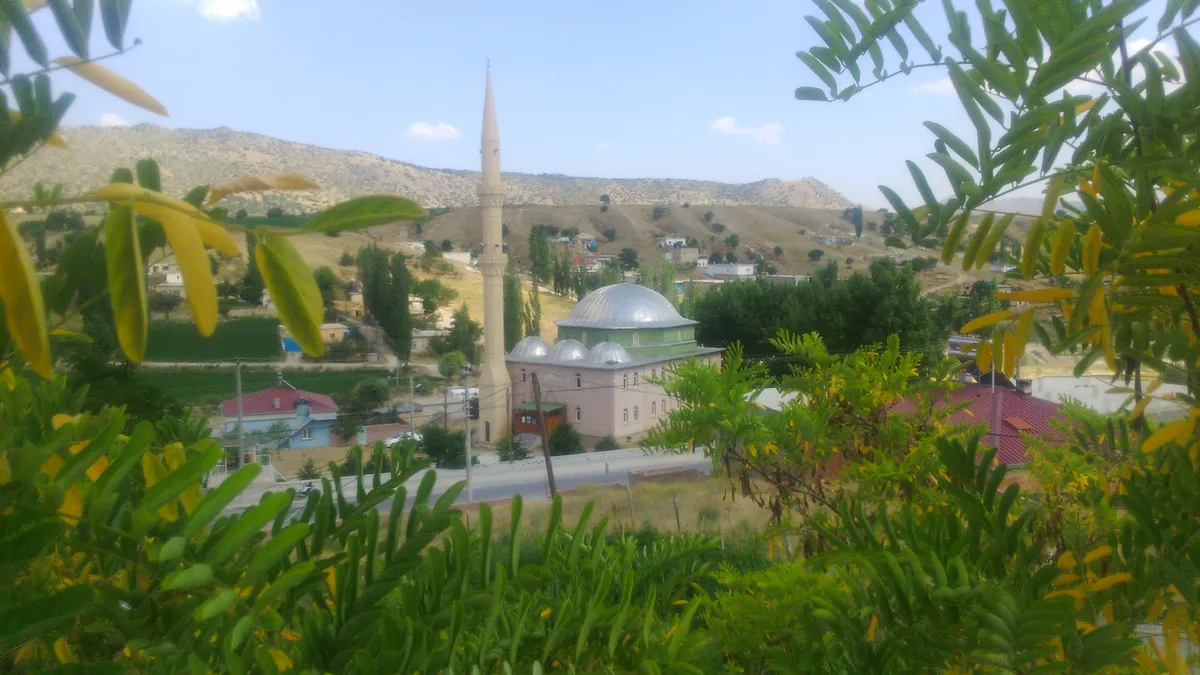 Karaburun Yarımadası Keşif Rehberi: Ege'nin Saklı Cennetinde Nergis Kokulu Virajlar ve Kristal Koylar