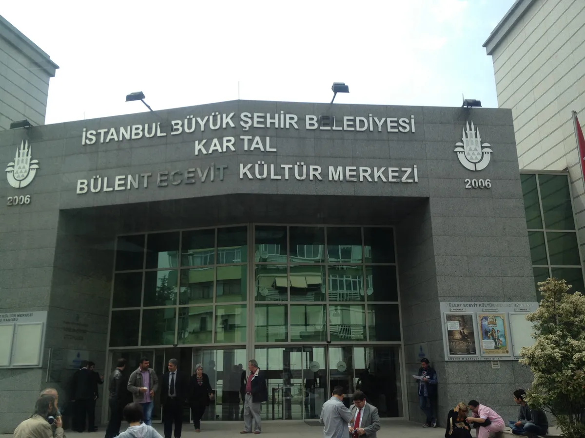 Bülent Ecevit Kültür Merkezi ve Kütüphanesi - İstanbul Kartal