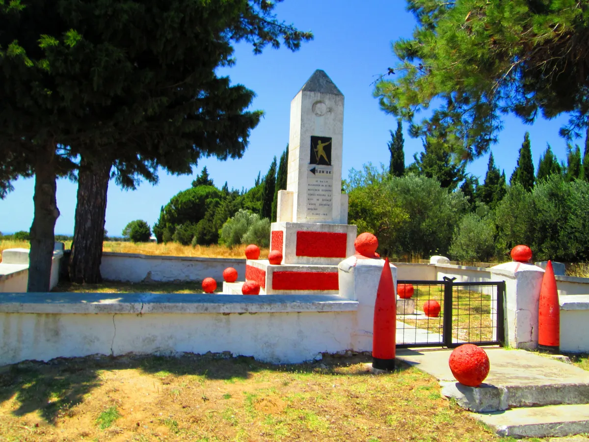 Alçıtepe Son Ok Anıtı ve Şehitliği (Kerevizdere / Zığındere Cephesi - Eceabat) - Çanakkale Eceabat