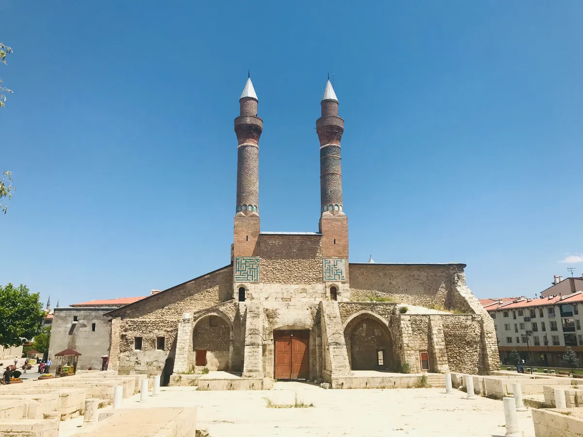 Çifte Minareli Medrese