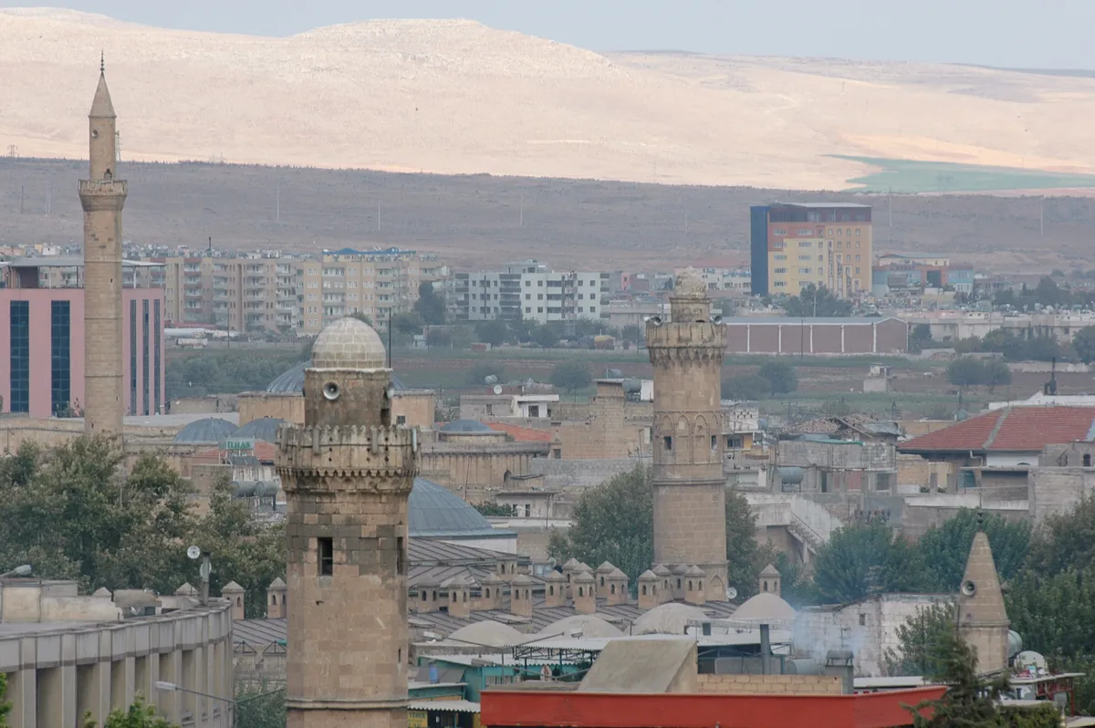 Demirci Hacı Hasan Camii (Ahşap Direkli)