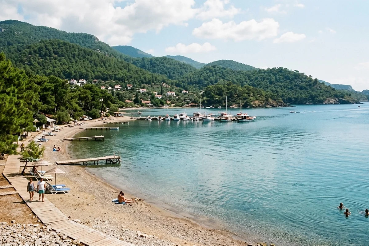 Akbük Mavi Bayraklı Halk Plajı & Sahil Kordonu