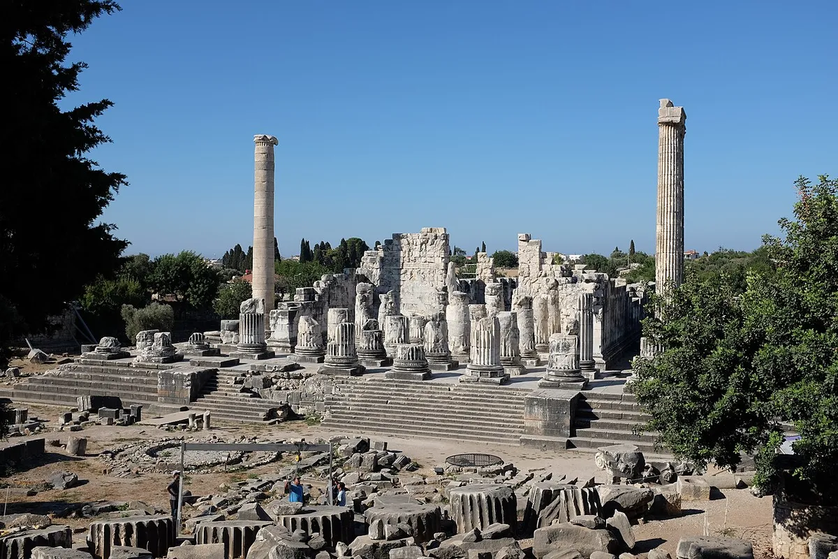 Didyma Apollon Tapınağı & Kehanet Merkezi (Medusa Kabartması)