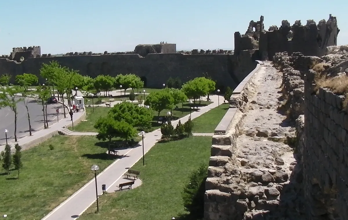Diyarbakır Tarihi Surları ve Keçi Burcu (UNESCO Dünya Mirası)