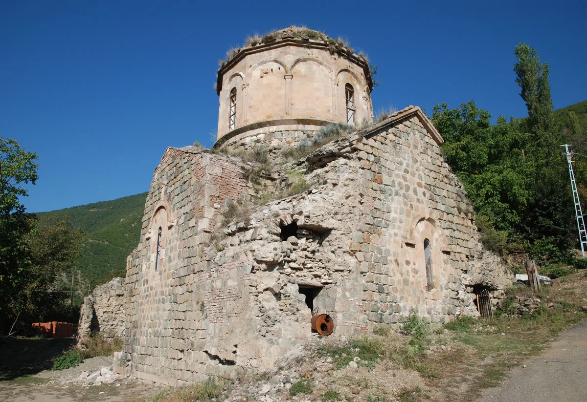 Dolişhana (Hamamlı) Tarihi Manastır Kilisesi (10. yy)