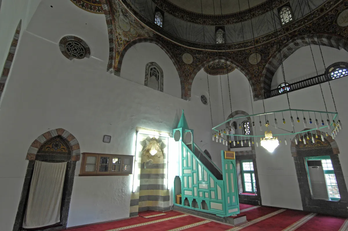 Dört Ayaklı Minare