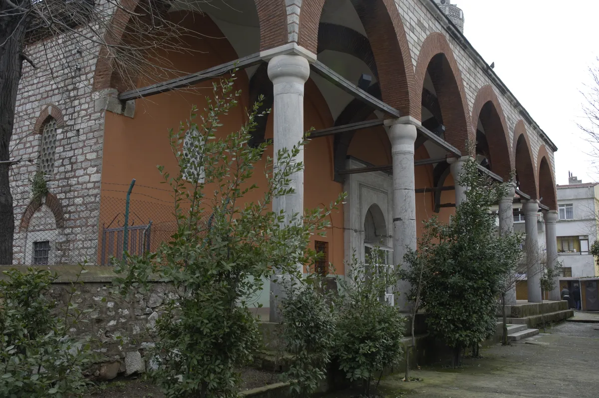 Eşrefoğlu Rumi Camii ve Türbesi