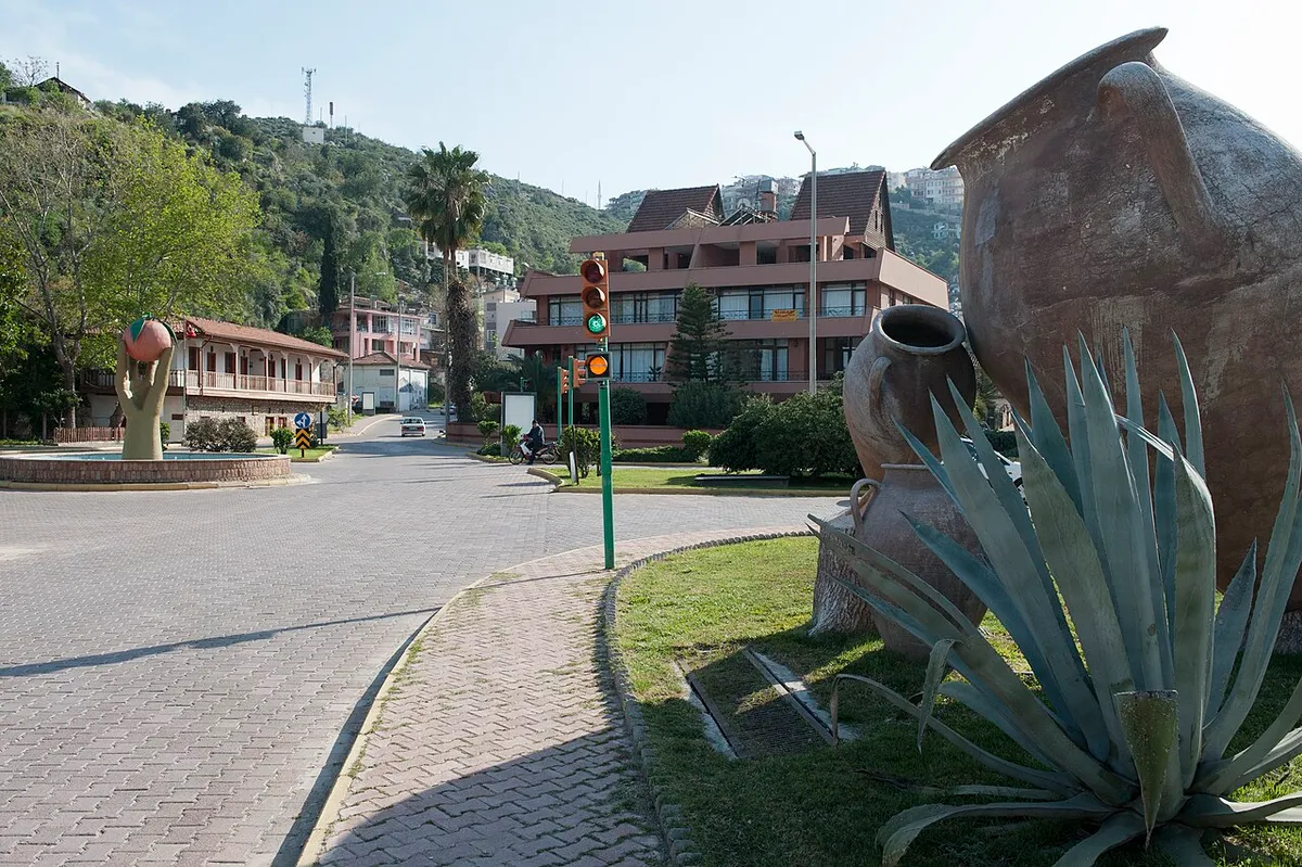 Finike Kültür Evi