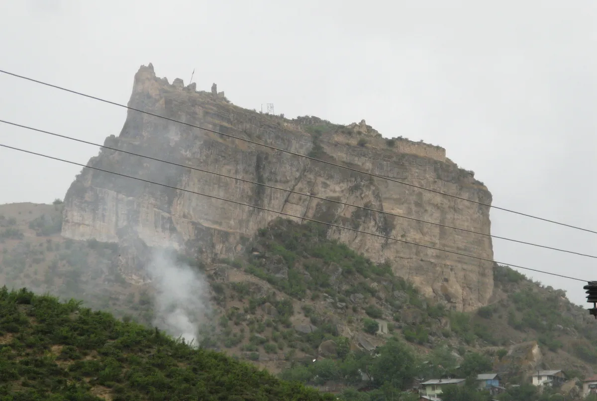Gevhernik Kalesi (Tarihi Ardanuç Kalesi)
