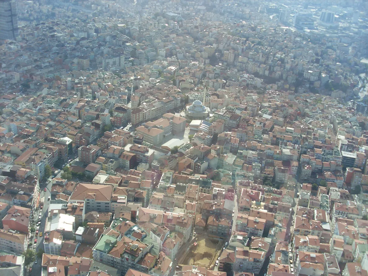 Gültepe Tarihi Harmantepe Parkı ve Seyir Terası - İstanbul Kağıthane