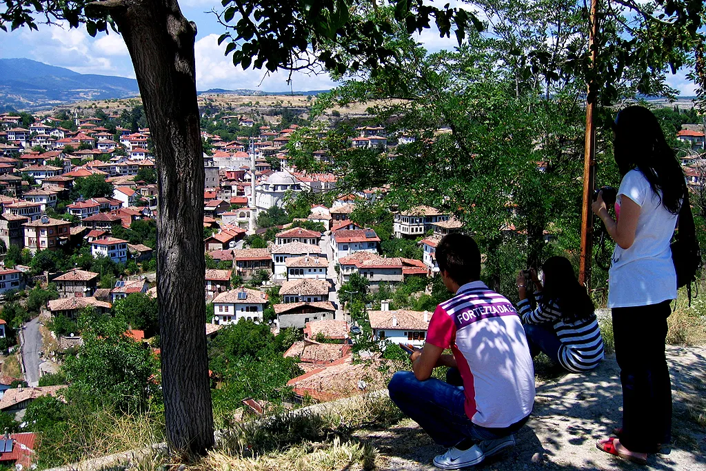Balıkesir Dursunbey Doğal Güzellikleri ve Kanyonları: Tabiat Parkları ve Doğa Rotaları