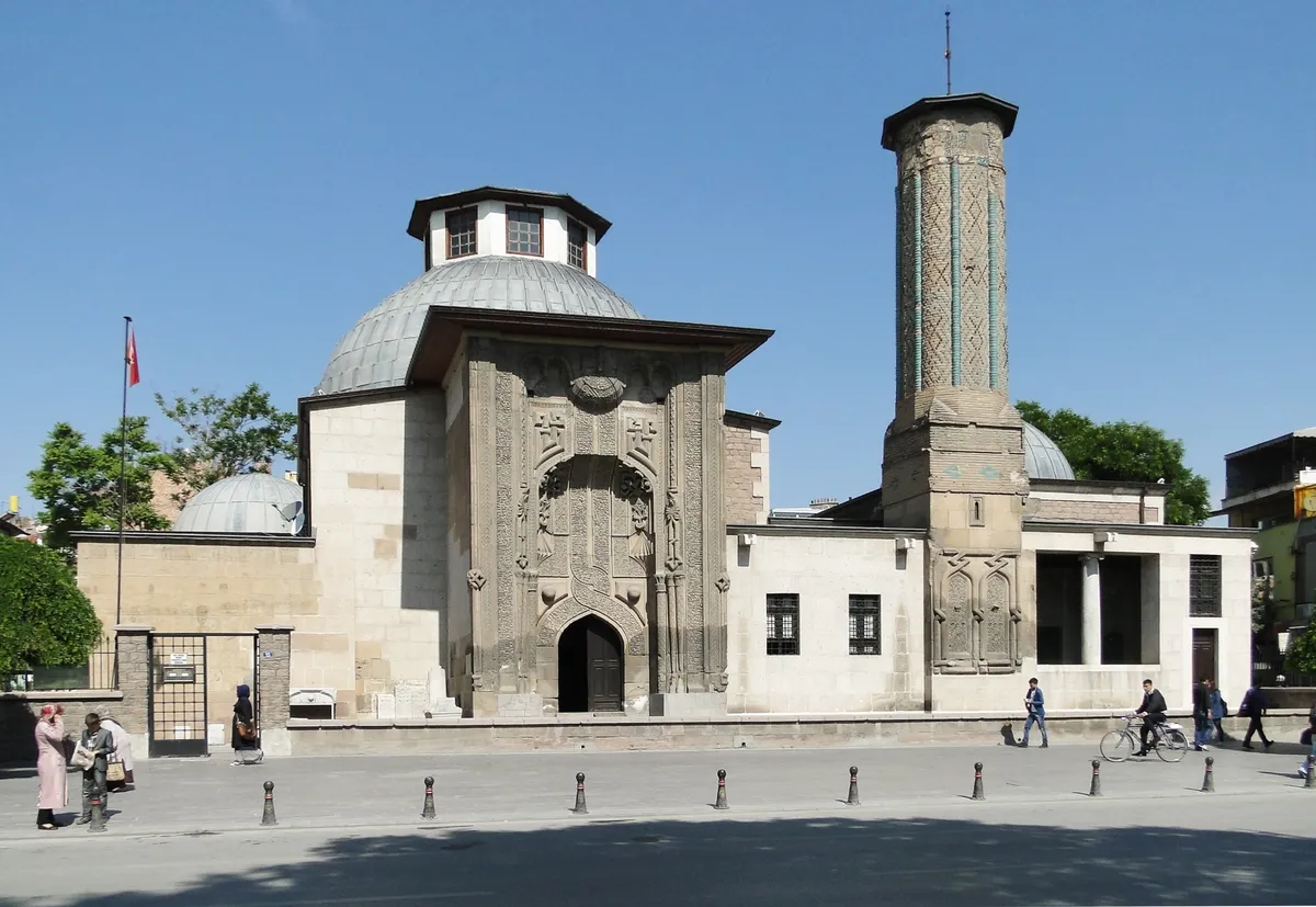 İnce-Minareli-Medrese