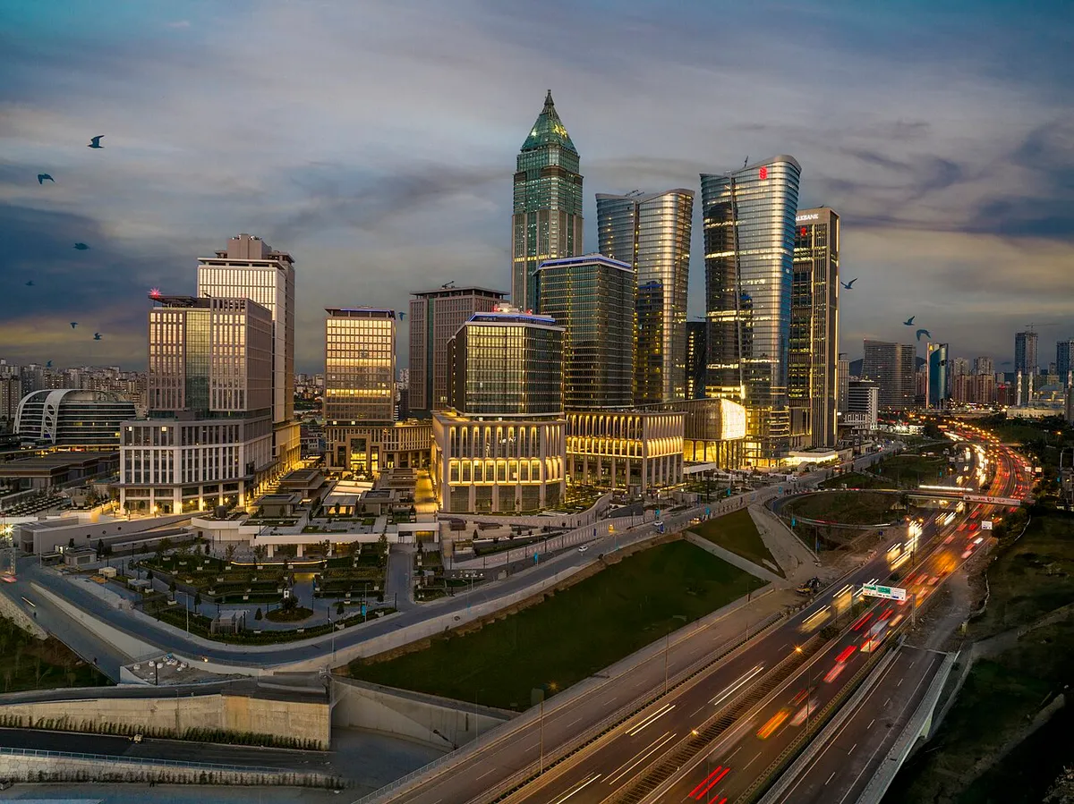 İstanbul Uluslararası Finans Merkezi Meydanı ve Parkı