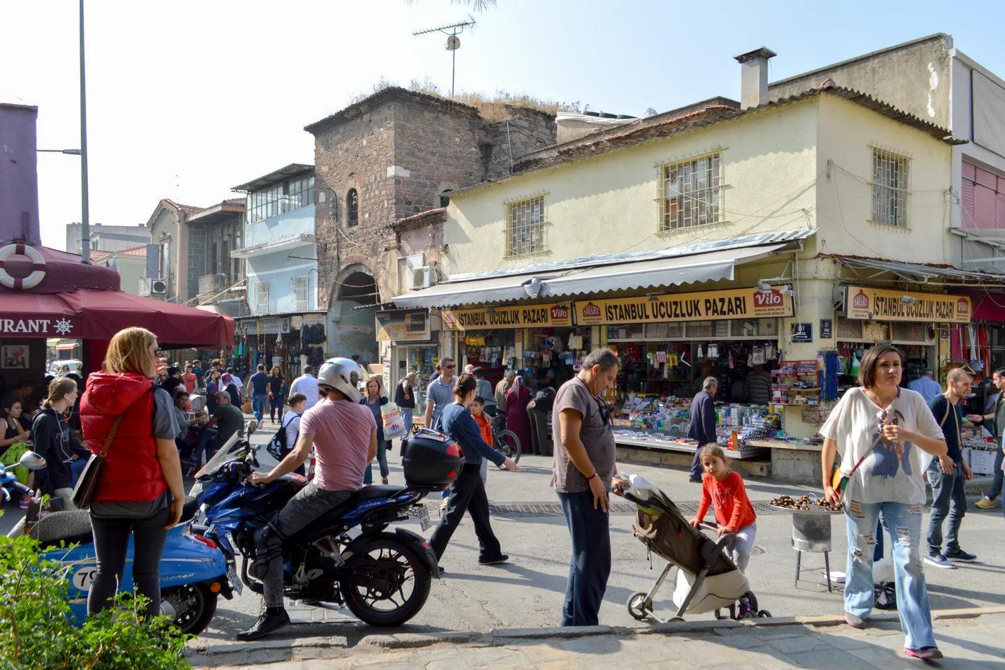 Tarihi Konak Abacıoğlu Hanı ve Avlusu