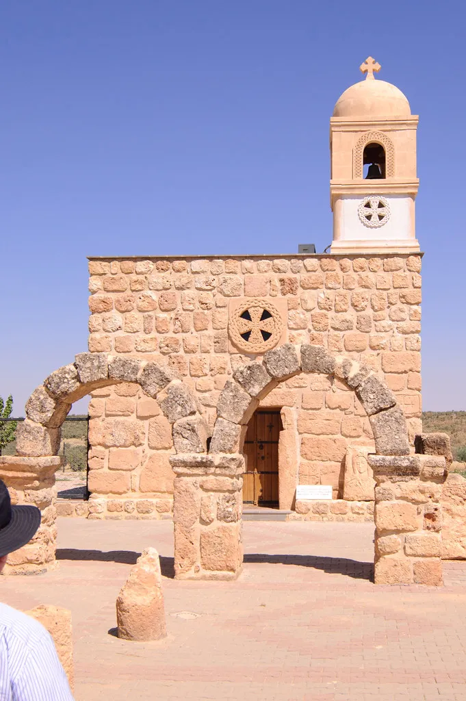 Kafro (Elbeğendi) Tarihi Taş Köyü ve Süryani Mimarisi