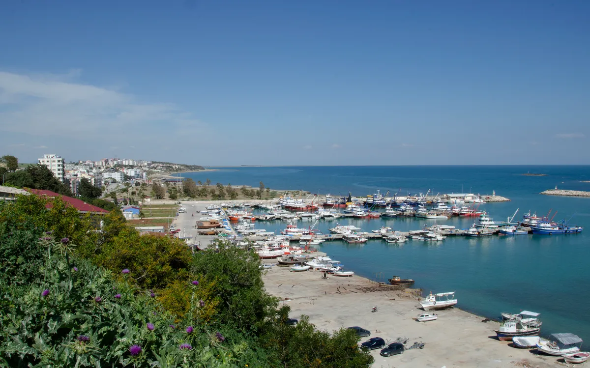 Karataş Koyu ve Doğal Kıyı Patikası
