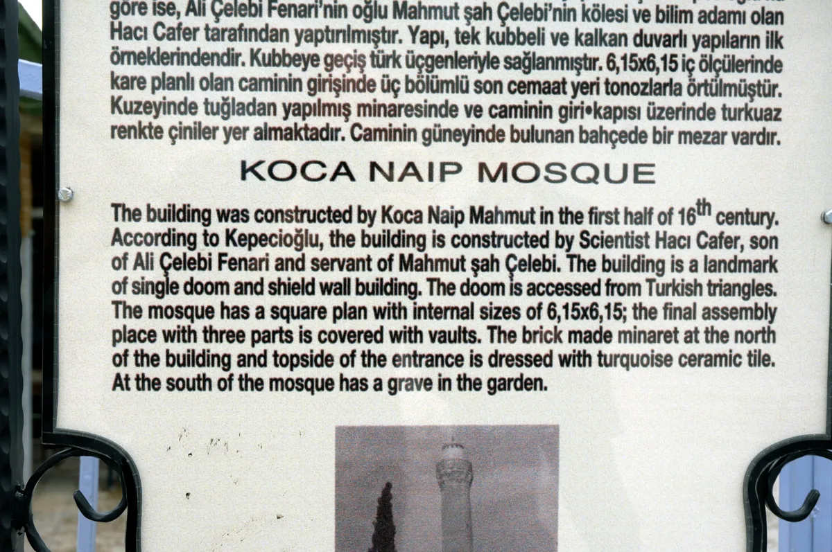Koca Cami Tarihi Haziresi ve Selçuklu Lahitleri (Akören)