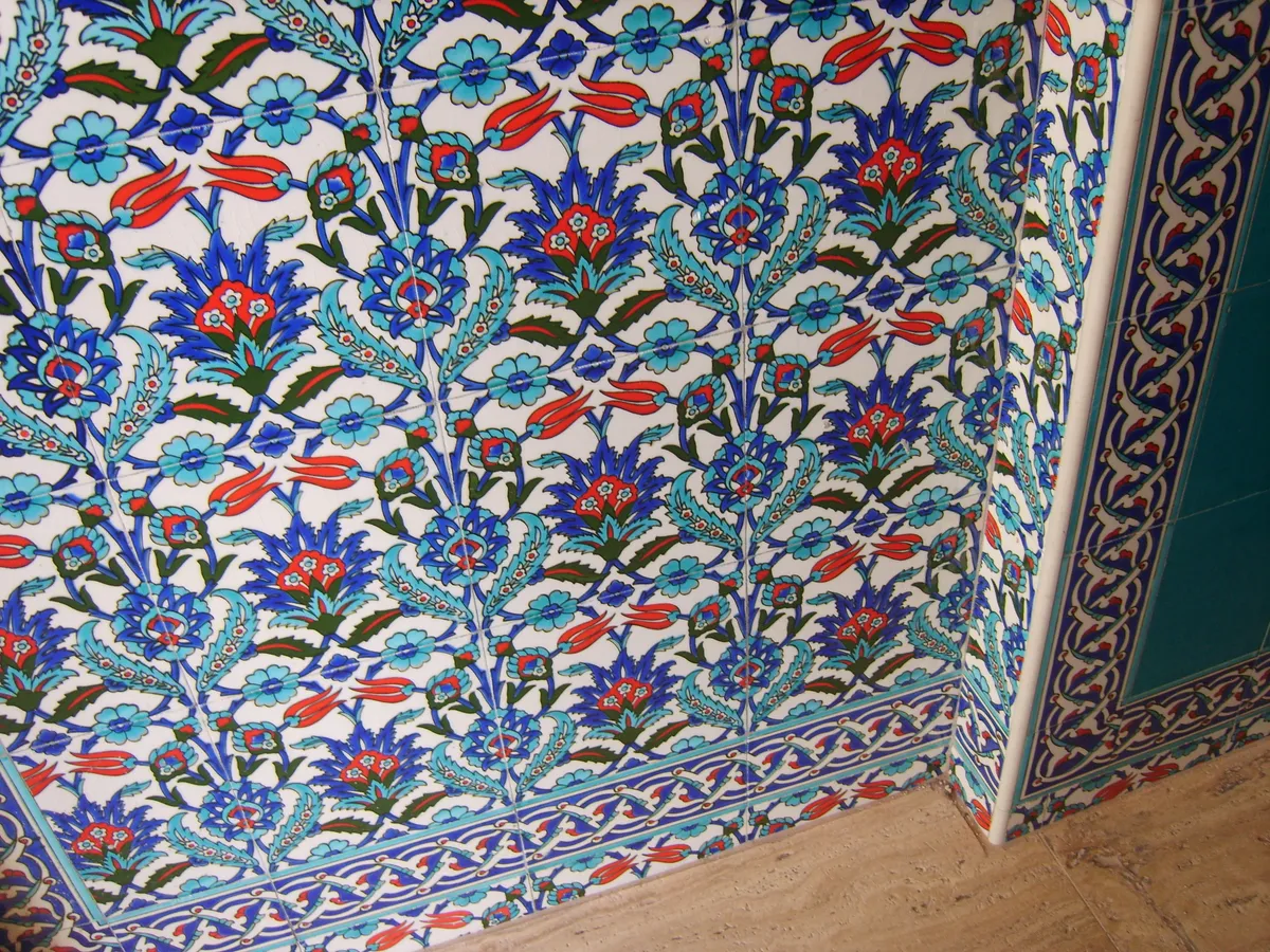 Koca Seyfullah Camii (Dönen Sütunlu Tarihi Cami)