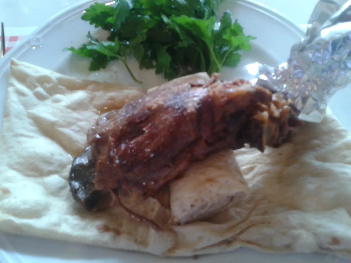Etliekmek und Ofenkebab