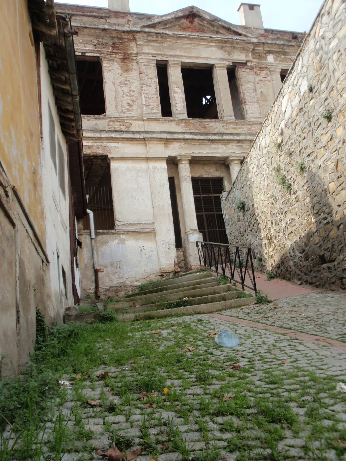 Kozbeyli Tarihi Köyü ve Taş Mektep - İzmir Foça