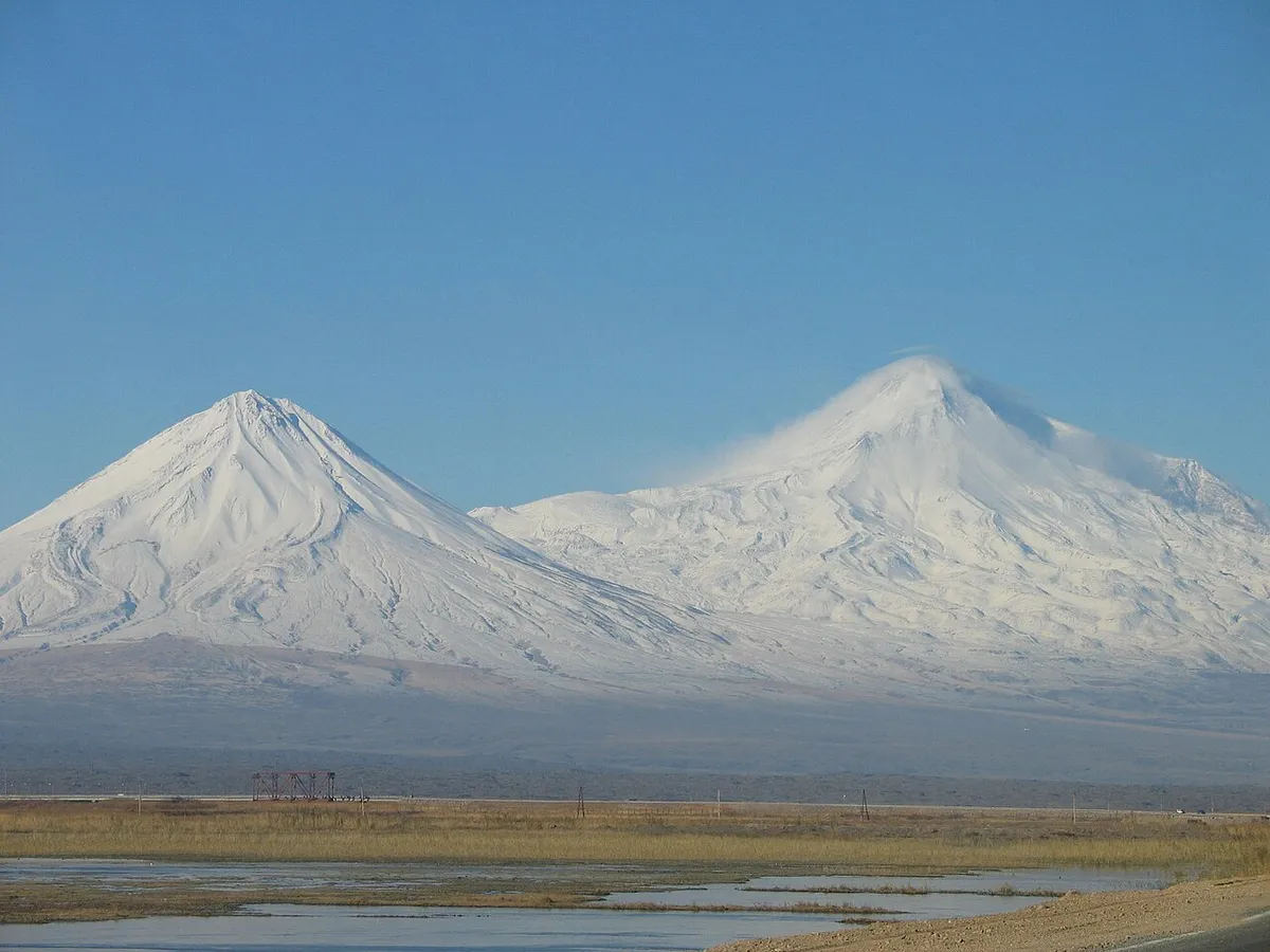Küçük Ağrı Dağı Zirvesi ve Krateri (3.896m) - Ağrı Doğubayazıt
