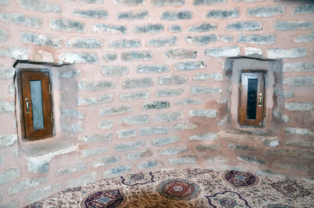 Küçük Cami & Alacalı Mescit