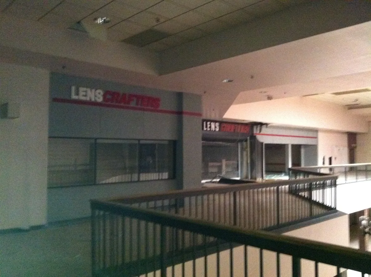 Lens İstanbul Yaşam Merkezi