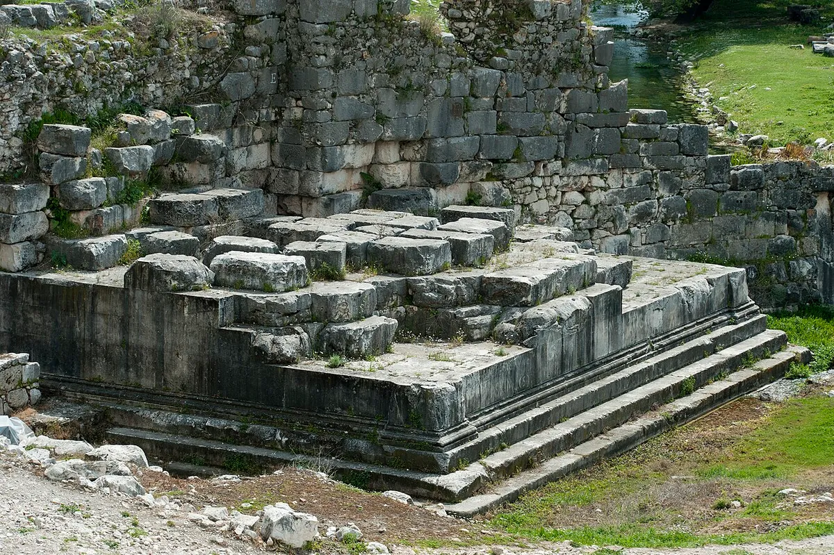 Limyra Ptolemaion Anıtı ve Gaius Caesar Cenotaphı