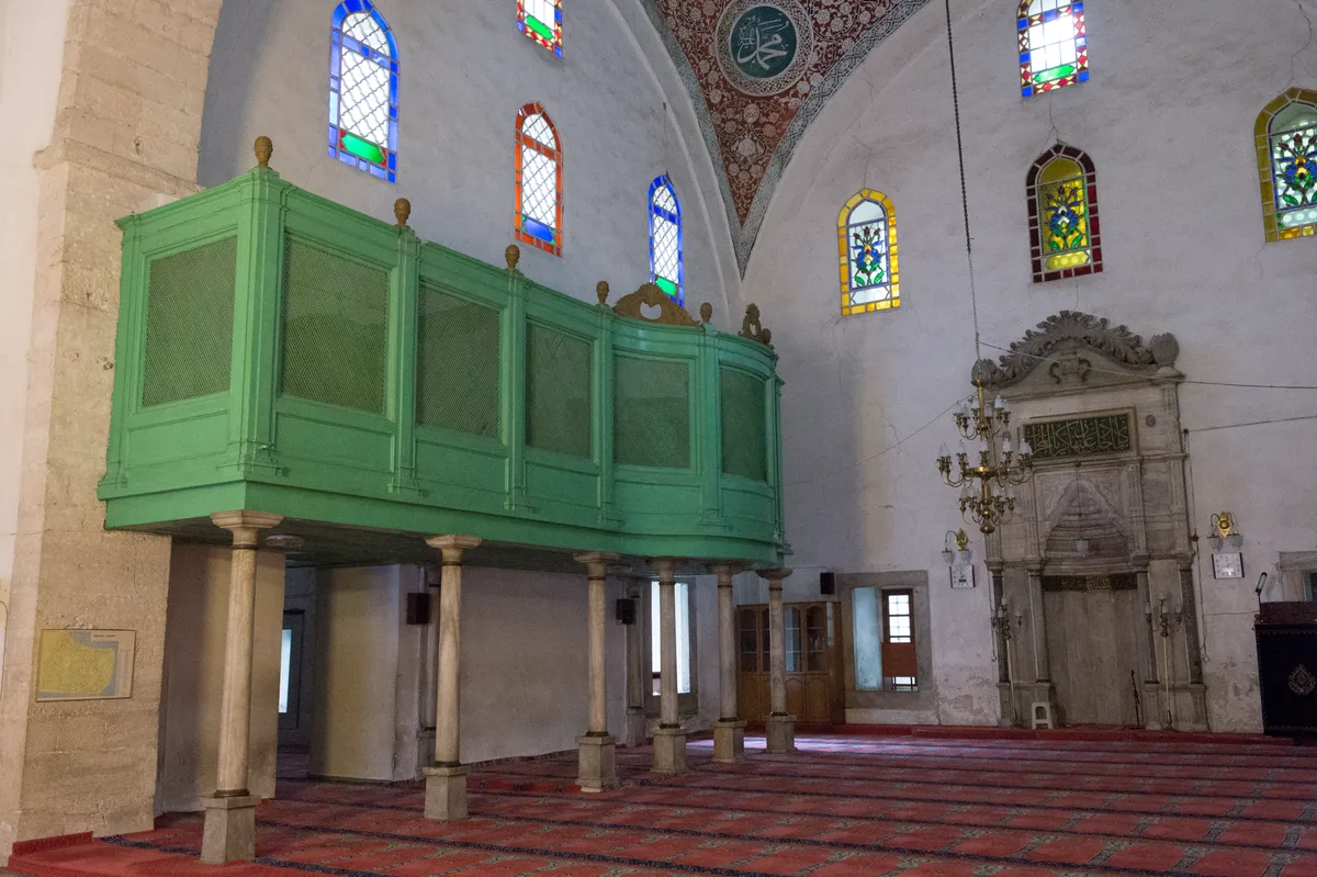 Mahmut Paşa Tarihi Camii ve Külliyesi