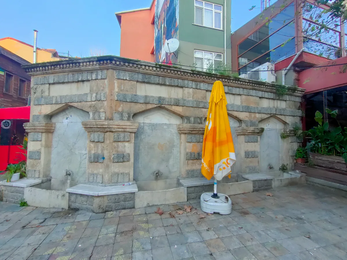İstanbul Maltepe'de EN İYİ Tarihi Yapılar ve Kaleler Nerede? (2026 Kültür Rehberi)