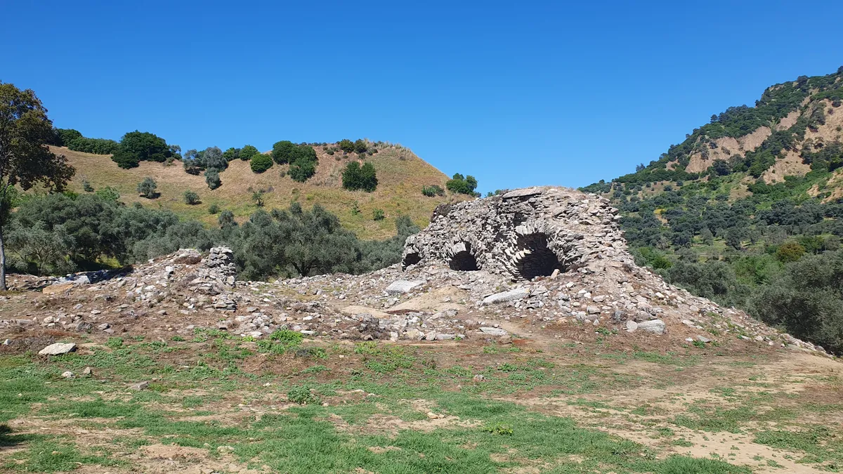 Mastaura Antik Kenti & Amfitiyatrosu (Roma Kolezyumu'nun İkizi)