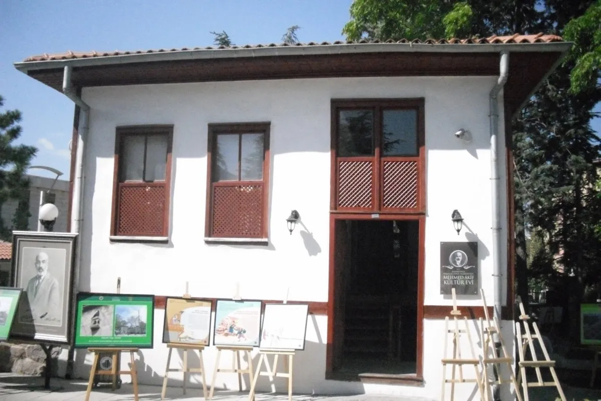 Mehmet Akif Ersoy Müze Evi (İstiklal Marşı Şairinin Doğup Büyüdüğü Çocukluk Evi)
