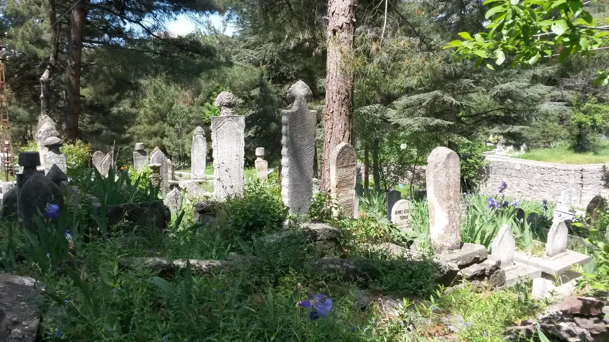Melik Gazi Türbesi ve Ziyaretgahı