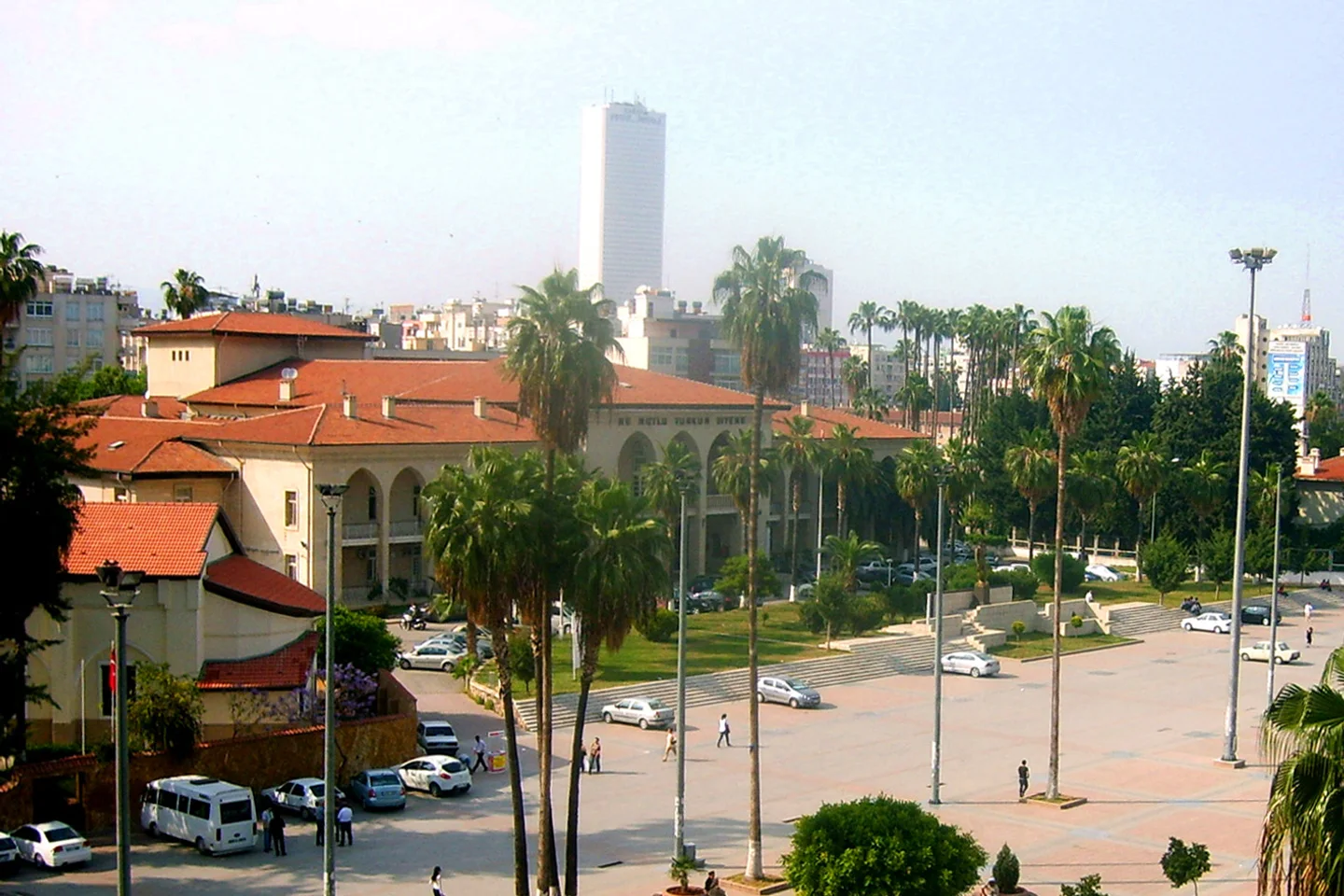 Tarihi Mersin Halkevi ve Devlet Opera Binası (Mersin Kültür Merkezi)