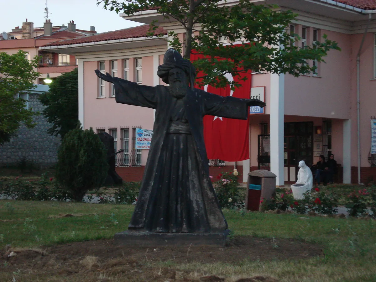 Mevlana Heykeli ve Tıkaztepe Seyir Balkonu (2008)