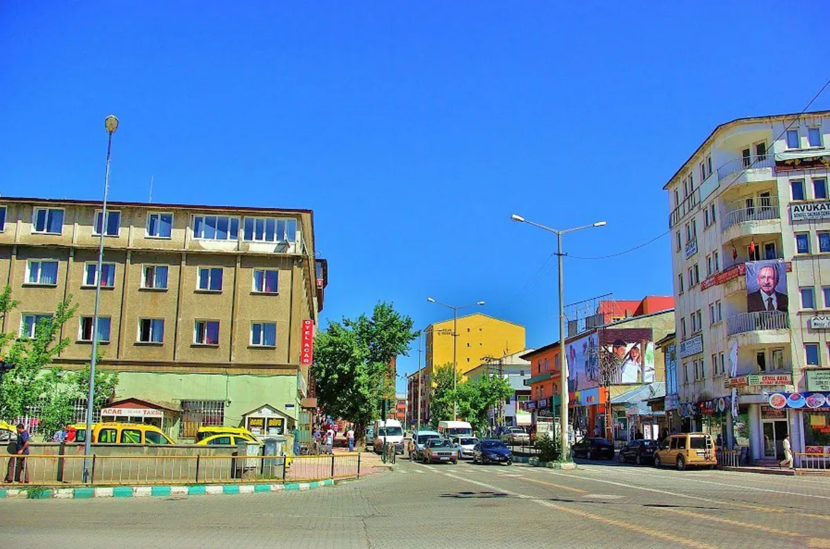 Murat Nehri Ağrı Şehir Kordonu - Ağrı Merkez