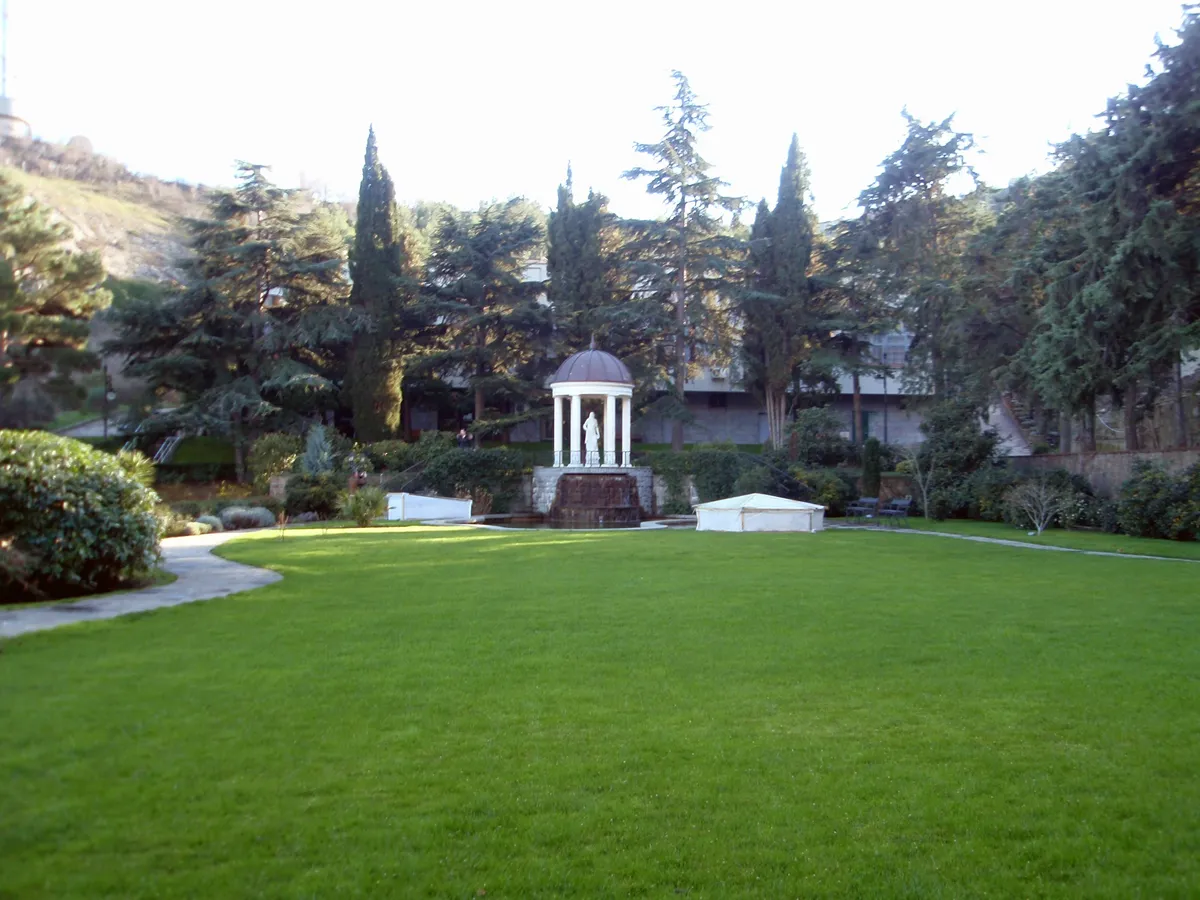 Niksar Ayvaz Parkı ve Tarihi Ayvaz Suyu Pınarı (Niksar Belediyesi)